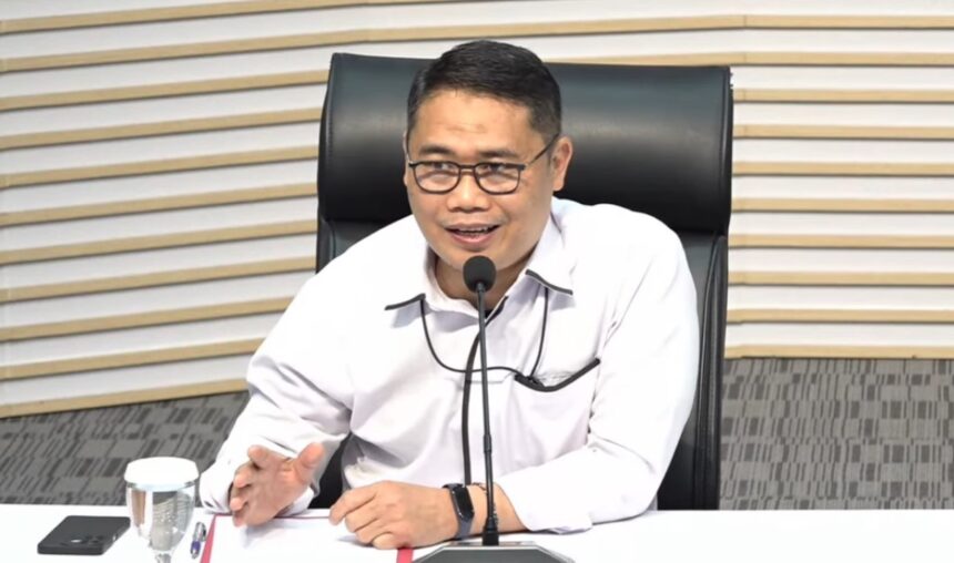 Plt Deputi Penindakan dan Eksekusi Komisi Pemberantasan Korupsi Asep Guntur Rahayu memberikan keterangan di Gedung Merah Putih KPK Jakarta, Minggu (11/1/2026). Foto: ipol.id