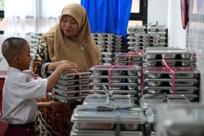 Ilustrasi makan bergizi gratis. Foto: BGN