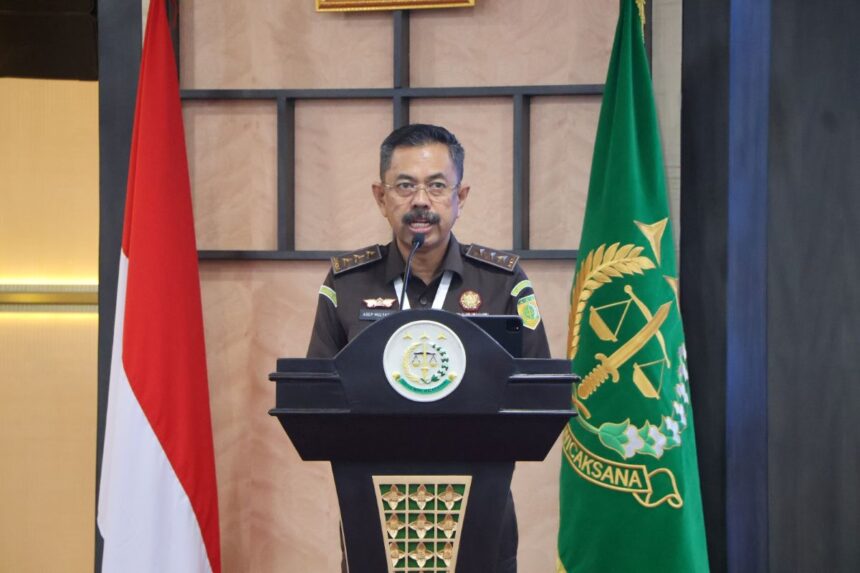 Pelaksana Tugas Wakil Jaksa Agung, Asep Nana Mulyana mewakili Jaksa Agung ST Burhanuddin dalam penutupan Rakernas Kejaksaan Tahun 2026 yang digelar secara virtual, Kamis (15/1/2026). Foto: Yudha Krastawan/ipol.id