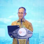 Ketua Dewan Komisioner OJK Mahendra Siregar,