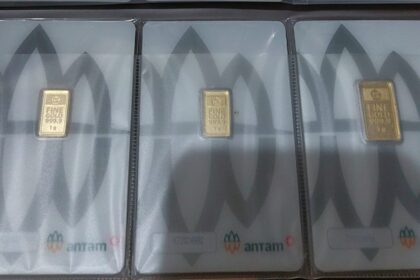 Emas Antam kembali mencatatkan kenaikan. Nilai jual dan buyback sama-sama bergerak naik. Foto: Ipol.id/Vinolla Romadhona