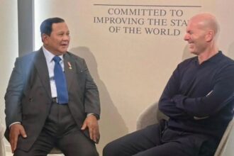Presiden Prabowo Subianto mengungkapkan keinginannya untuk terus memajukan sepak bola nasional saat bertemu dengan legenda sepak bola Prancis Zinedine Zidane, seusai menyampaikan konsep Prabowonomics dalam World Economic Forum (WEF), Davos, Swiss, Kamis (22/1).