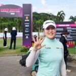 Pegolf Korea Selatan, Kim Seoyoon2, tampil nyaris tanpa cela untuk mengambil alih pucuk klasemen sekaligus mengirim sinyal kuat menuju putaran penentuan, Minggu (1/2).