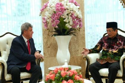 Menag Nasaruddin Umar (Kanan) dan Duta Besar Palestina untuk Indonesia, Zuhair Al-Shun (Kiri). Foto: kemenag