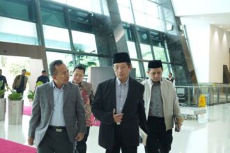 Menag Nasaruddin Umar sebelum keberangkatan ke Mesir di Bandara Soekarno-Hatta Tangerang, Minggu (18/1/2026).