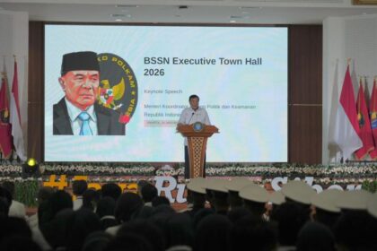 Menko Polkam Djamari Chaniago saat membuka kegiatan BSSN Executive Town Hall 2026 di Depok, Jawa Barat, Senin (19/1/2026). Foto: Kemenpolkam