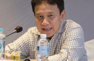 Wakil Ketua DK OJK Mirza Adityaswara pada acara FGD di Batam, Sabtu (8/6/2024).