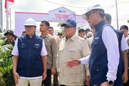 Presiden Prabowo Subianto dalam kunjungannya ke Rumah Hunian Danantara, di Aceh Tamiang, Kamis (1/1/2026). Foto: Dok BRI