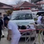 Ratusan siswa SMK Swasta HKBP Sidikalang diduga keracunan usai menyantap menu Makan Bergizi Gratis. Foto: Tangkap layar TikTok @datambg