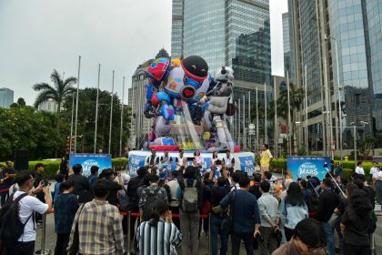 Launching sekaligus pemasangan balon raksasa film Pelangi di Mars. Foto: Dok. Biro Komunikasi Kementerian Ekraf/ Badan Ekraf