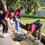 Artha Graha Peduli (AGP) bersama seluruh unit usaha di lingkungan Artha Graha Group dan Artha Graha Network melaksanakan aksi bersih-bersih serentak di berbagai wilayah operasional memperingati Hari Bersih Nasional (HBN) dan Hari Peduli Sampah Nasional (HPSN) 2026. Foto: Ist