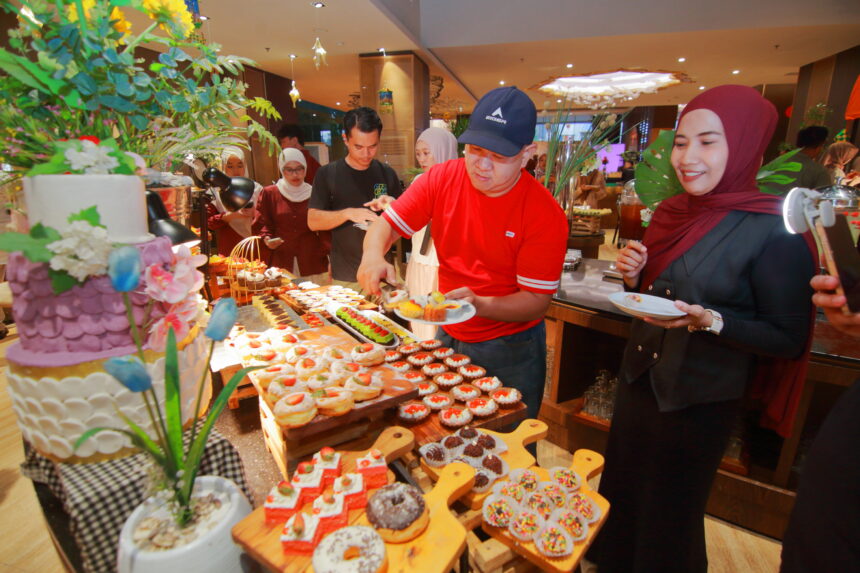 Aneka hidangan iftar Ramadan di Luminor Hotel Jakarta Kota. (Alidrian Fahwi/ipol.id).