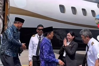 Menag Nasaruddin Umar mendapat fasilitas berupa jet pribadi dari Oesman Sapta Odang ketika berkunjung ke Kabupaten Takalar, Sulawesi Selatan. Foto: Ist