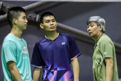 Pelatih nasional Malaysia, Herry Iman Pierngadi (tengah), saat latihan di Akademi Bulu Tangkis Malaysia, Bukit Kiara, pekan lalu. Foto: HARI ANGGARA/NST