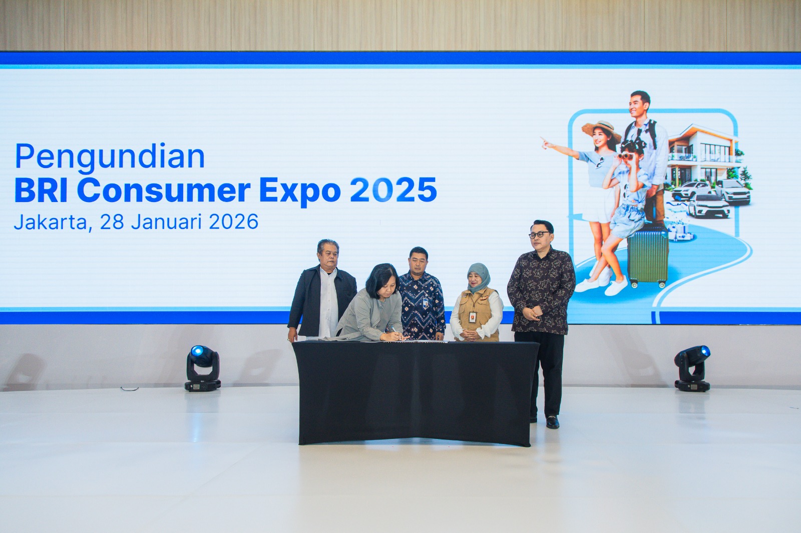 Melalui pelaksanaan Kick Off BRI Consumer Expo 2026, BRI menargetkan peningkatan penetrasi produk-produk konsumer, termasuk Kredit Pemilikan Rumah (KPR), Kredit Kendaraan Bermotor (KKB), Kartu Kredit, produk Multiguna, hingga layanan Prioritas, seiring dengan kebutuhan masyarakat yang terus berkembang dan semakin beragam.Foto: Dok BRI