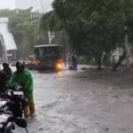 Ilustrasi banjir yang melanda Jakarta saat cuaca ekstrem.(Foto istimewa)