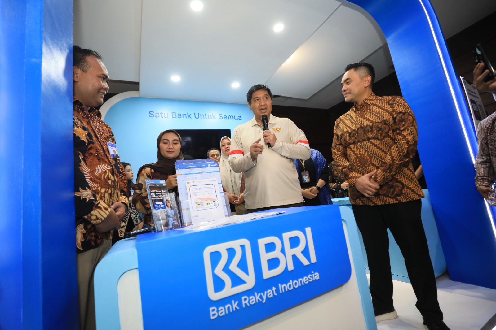 Wujudkan Asta Cita untuk Perkuat Ekonomi Rakyat, BRI Group Umumkan Pemangkasan Suku Bunga PNM Mekaar hingga 5 Persen 2 IMG 20260214 WA0011