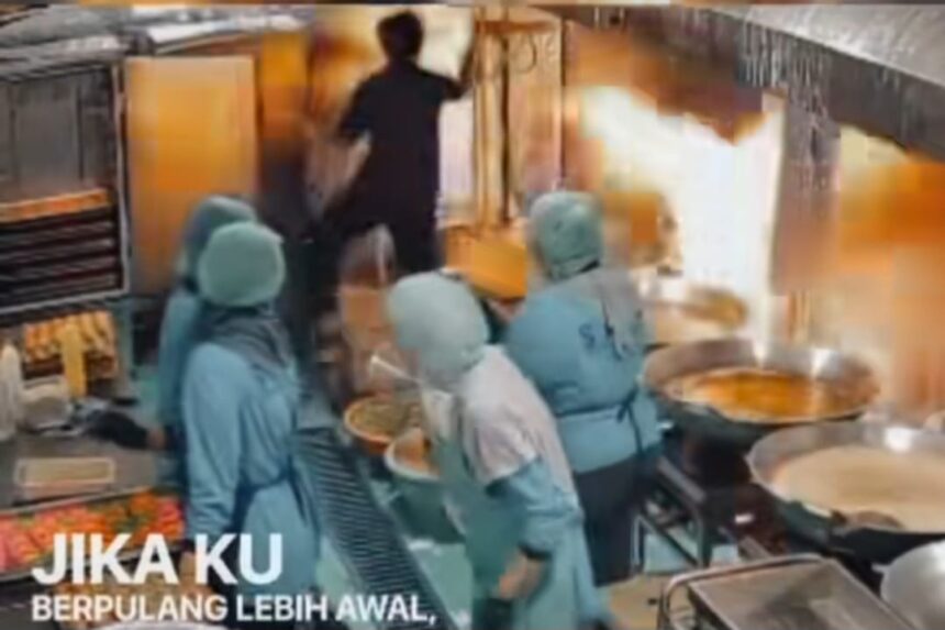 Api tiba-tiba menyala dari selang gas saat ibu-ibu tengah memasak di dapur program MBG. Foto: TikTok @kalimantaninsightfeed