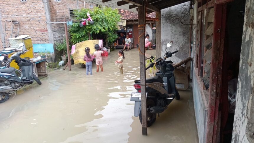 Kondisi banjir merendam rumah warga di wilayah Kabupaten Grobogan, Jawa Tengah, Selasa (17/2/2026). Foto: BPBD Kabupaten Grobogan