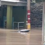 Kondisi permukiman warga Kebon Pala, Kampung Melayu, Jakarta Timur, kembali terendam dengan ketinggian air mencapai hampir 120 sentimeter (cm), Jumat (20/2/2026). Foto: Ist