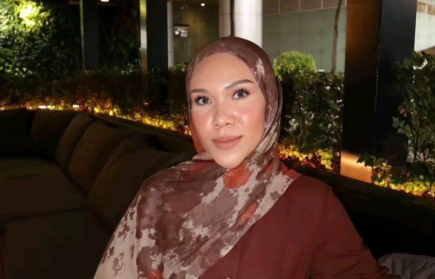 Influencer Cut Rizki jadi sorotan usai menyebut sahur mengganggu jam tidurnya dan tak cocok untuk semua orang. Pernyataannya memicu pro kontra hingga videonya dihapus dari media sosial. Foto: TikTok @crvhons