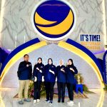 Putri Dakka (tengah) di kantor DPP NasDem