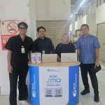 LAYANAN: Salah satu layanan booth Kantor Cabang Jakarta Plaza BPJamsostek di pasar tradisional. (foto BPJS Ketenagakerjaan)