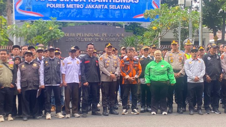 Kapolres Metro Jakarta Selatan, Kombes I Putu Yuni Setiawan dan jajaran dalam Apel Siaga Kamtibmas (keamanan, ketertiban masyarakat) pada bulan suci Ramadan 1447 Hijriah di Mapolres Metro Jakarta Selatan, Kamis (26/2/2026). Foto: Ist