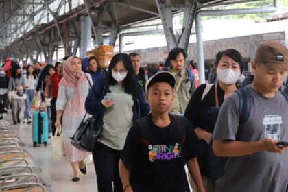 PENUMPANG KA LEBARAN