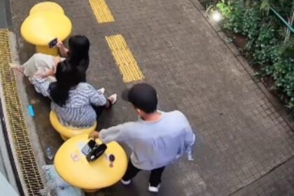 Terekam CCTV aksi pencurian di kawasan Blok M, Kebayoran Baru, Jakarta Selatan. Foto: Instagram @jakartaselatan24jam.