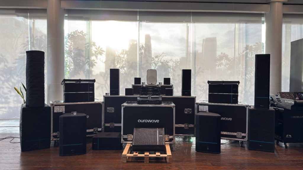 V2 Indonesia resmi memperkenalkan aurowave, merek audio profesional terbaru pada Kamis (26/2/2026) di Menara Imperium, Kuningan, Jakarta Selatan. (istimewa).