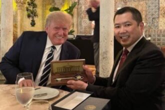 Donald Trump dan Hary Tanoesudibjo yang diduga disebut dalam Epstein Files. Foto: X @yxg_quy