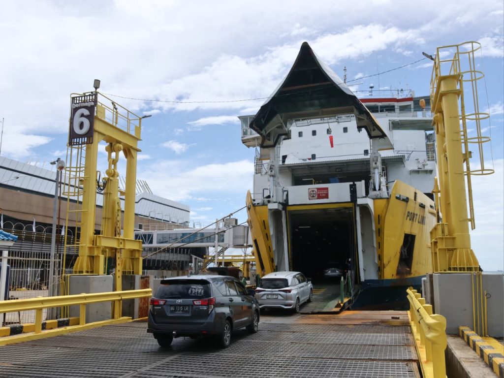 Menyambut Periode Angkutan Lebaran 2026, Pemerintah menetapkan program stimulus diskon tarif dan kebijakan single tarif yang didukung penuh oleh PT ASDP Indonesia Ferry (Persero) sebagai operator layanan penyeberangan. (istimewa/dok.ASDP).