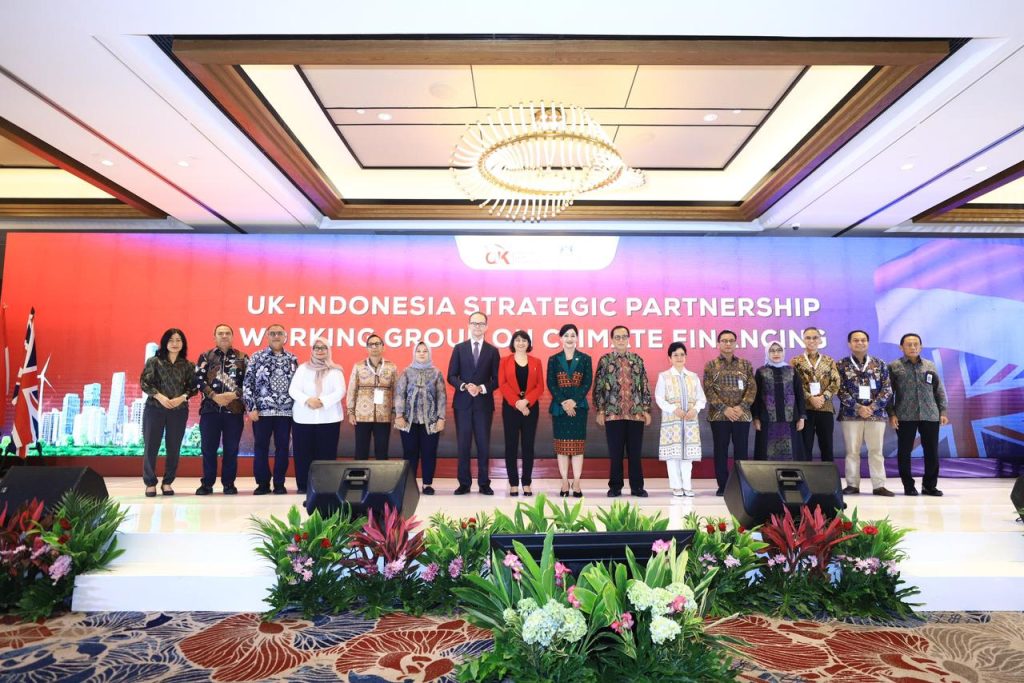 OJK dan Perbankan Perkuat Ketahanan Risiko Iklim, Luncurkan Indonesia-UK Working Group on Climate Financing 2 c341c055 41c4 4c52 b750 52b3e65f2010
