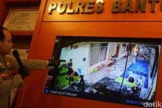 Polres Bantul mengungkap tabir kematian mantan Sekretaris Jenderal Pordasi DKI Jakarta, Herlan Matrusdi (68). Korban dipastikan menjadi korban penganiayaan selama sepekan sebelum jasadnya ditemukan di kawasan Gumuk Pasir, Parangtritis, Bantul, DIY, Rabu (28/1). Foto/ist