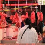 lustrasi penjual daging di pasar tradisional. (Foto istimewa)