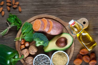 Ilustrasi, makanan yang baik dikonsumsi penderita kolestrol. Foto: Istcok @piotr_malczyk