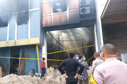 Perusahaan pemilik gudang peptisida yang terbakar berjanji akan mencari zat penawar untuk menetralisir aliran sungai Cisadane yang tercemar