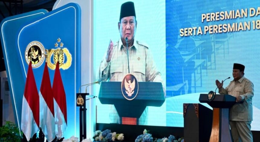 Presiden Prabowo Subianto meresmikan 1.072 SPPG dan 18 Gudang Ketahanan Pangan Polri serta groundbreaking 107 SPPG Polri di SPPG Polri Palmerah, Jakarta, Jumat (13/2/2026). Foto: BPMI Setpres