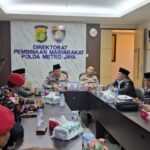 Ketua Umum FLO, Juaini Yusuf saat silaturahmi dengan Polda Metro Jaya.(Foto dok ipol.id)