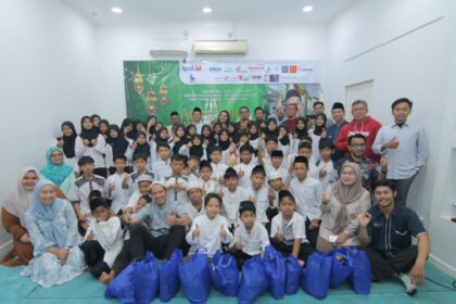 ipol.id berbagi dan berbuka puasa bersama anak yatim dan dhuafa di Rumah Yatim, Kemang, Jakarta Selatan. Foto: ipol.id