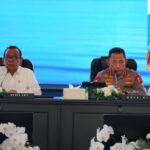 Kapolri Jenderal Listyo Sigit Prabowo saat memimpin rapat koordinasi lintas terkait kesiapan operasi ketupatan di Gedung PTIK, Jakarta Selatan, Senin (2/3/2026). Foto: Ist