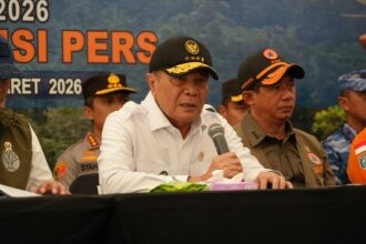 Menko Polkam Jenderal TNI (Purn) Djamari Chaniago dalam Apel Kesiapsiagaan Penanggulangan Karhutla Tahun 2026 yang digelar di Lanud Roesmin Nurjadin Pekanbaru, Provinsi Riau. Foto: Humas Kemenko Polkam