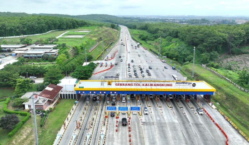 Gerbang Tol Kalikangkung. Foto dok. Jasa Marga