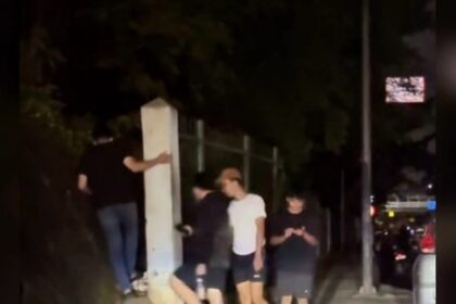 Suasana Hutan Kota Cawang, Makasar, Jakarta Timur, saat dijadikan tempat mesum oleh sekelompok pria penyuka sesama jenis, belum lama ini viral di media sosial, Februari 2026. Foto: Tangkapan layar medsos/ist