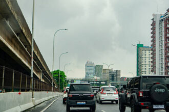 Ilustrasi H-9 Lebaran 2026, pemerintah mulai berlakukan diskon tarif jalan tol sebesar 30 persen di seluruh Indonesia. Foto: Istock @Hidayat Hidayat