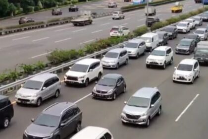 Ilustrasi - Jalan Tol dipersiapkan untuk para pemudik pengguna kendaraan roda empat. Foto: Dok/ipol.id