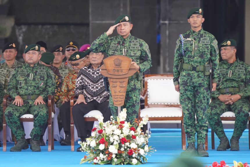 Panglima TNI Jenderal Agus Subianto dalam perayaan HUT ke-65 Kostrad. Foto: Puspen TNI