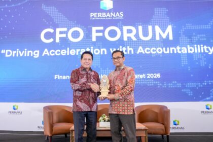 Ketua Umum PERBANAS yang juga Direktur Utama BRI, Hery Gunardi (kiri) dalam forum CFO PERBANAS bertema “Driving Acceleration with Accountability” yang diselenggarakan di Jakarta, Jumat (6/3/2026). Foto: Dok BRI