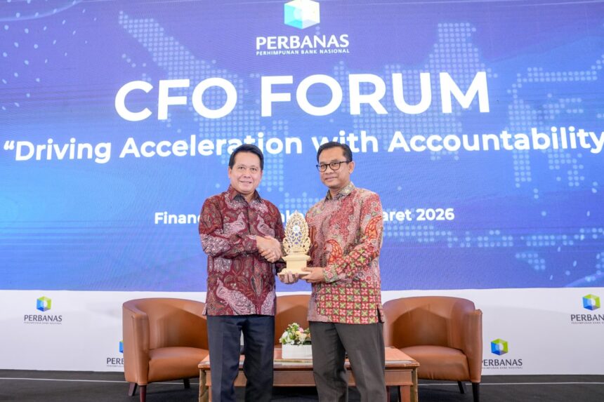 Ketua Umum PERBANAS yang juga Direktur Utama BRI, Hery Gunardi (kiri) dalam forum CFO PERBANAS bertema “Driving Acceleration with Accountability” yang diselenggarakan di Jakarta, Jumat (6/3/2026). Foto: Dok BRI